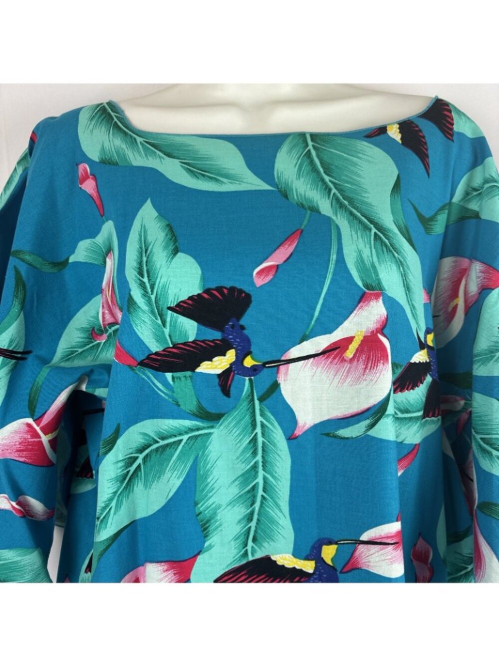 Vibrant vintage 1980s Hawaiian Muumuu Caftan Teal Blue Cala Lillies Hummingbirds - Picture 2 of 4